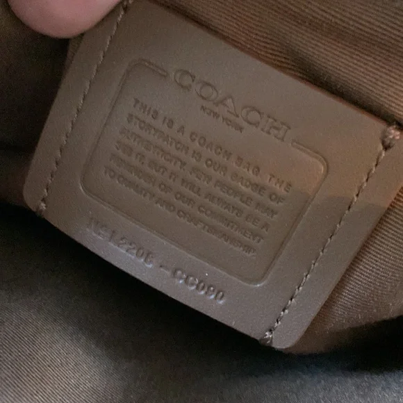 Coach Sullivan Crossbody In Blocked Signature NWOT - Picture 13 of 17